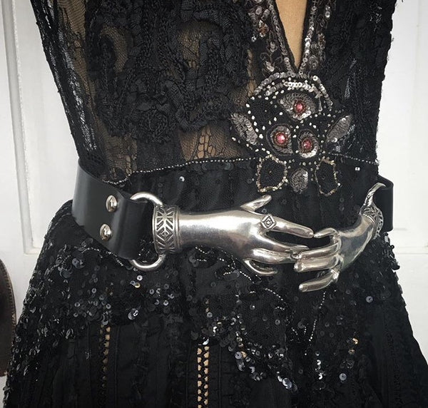 Victorian Style Clasping Hands Belt Buckle